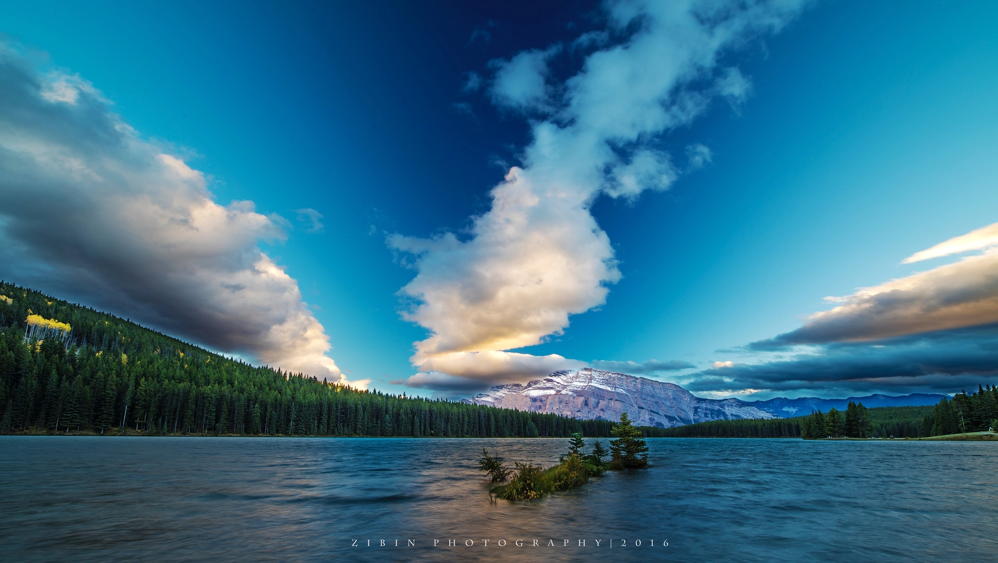 Canon EOS 5DS R sample photo. Two jack lake sunset photography