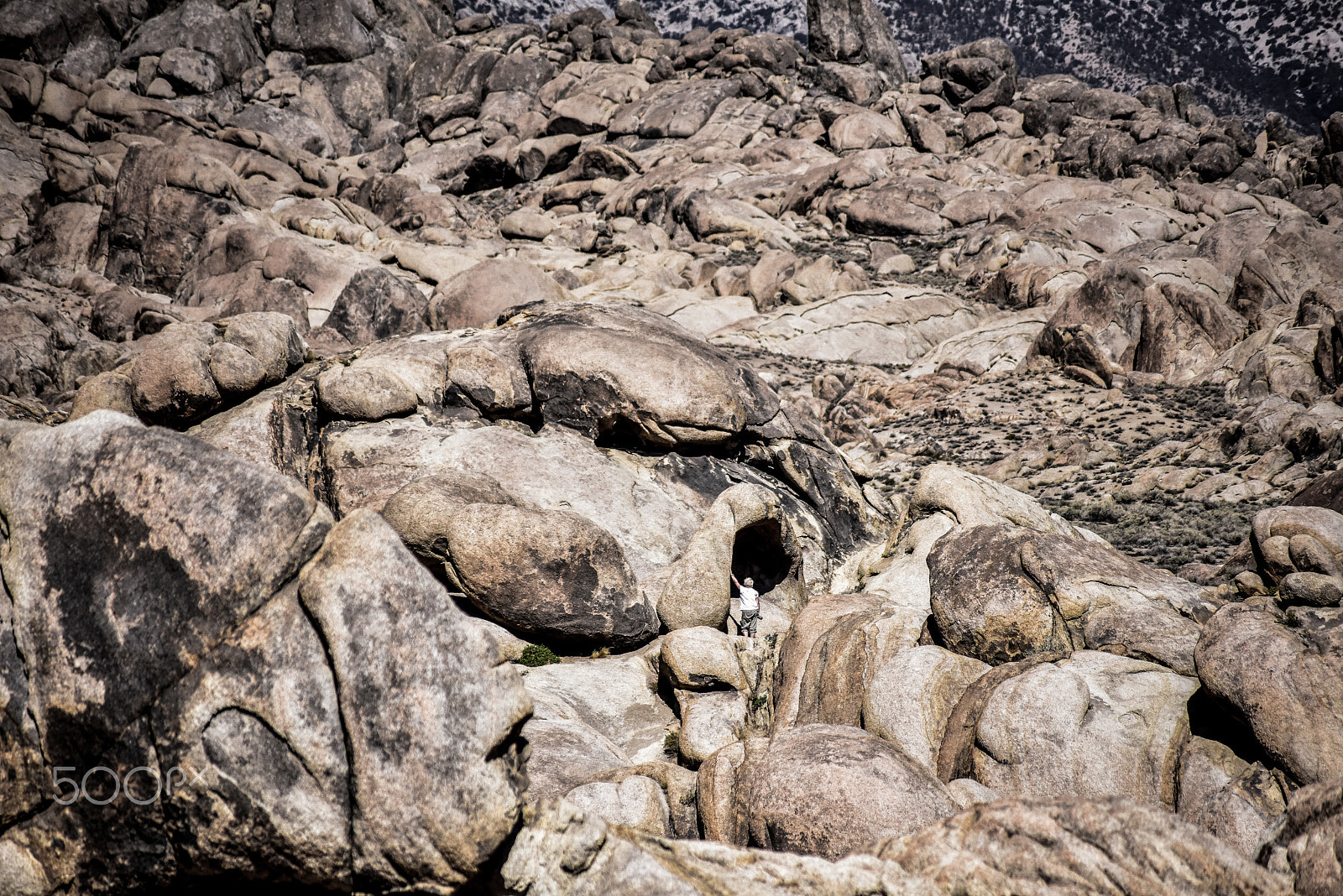 Sigma 70-300mm F4-5.6 APO DG Macro sample photo. Alabama hills photography