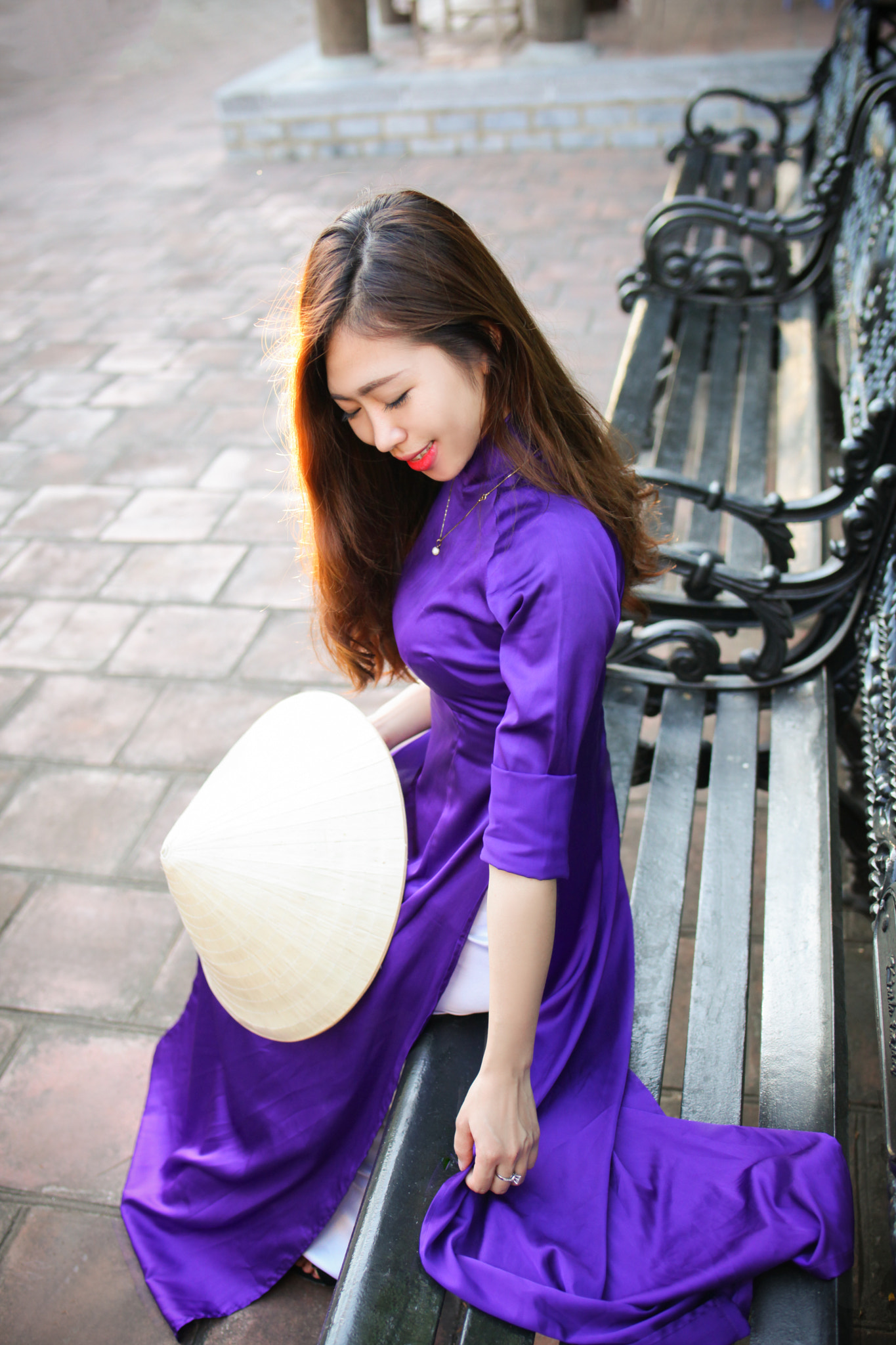 Canon EOS 5D Mark II sample photo. "ao dai" viet nam photography