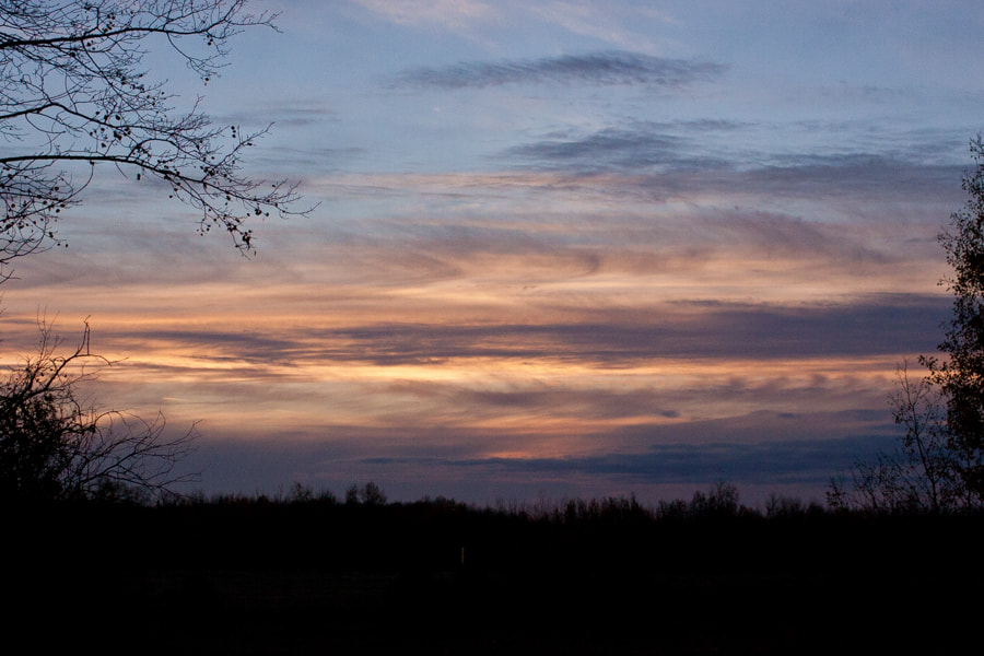 Canon EOS 50D + Canon EF 35mm F2 sample photo. Winding down another day photography