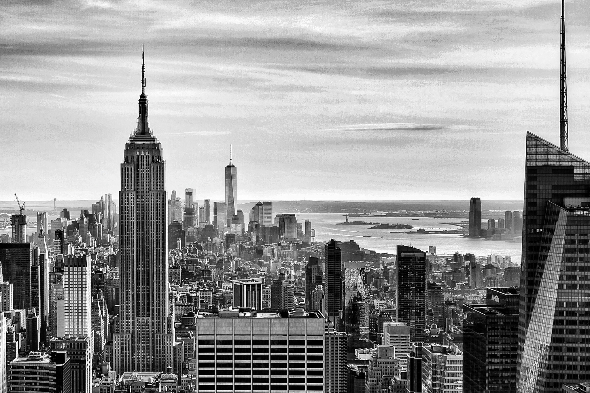Leica T (Typ 701) sample photo. Empire state tower in black and white photography