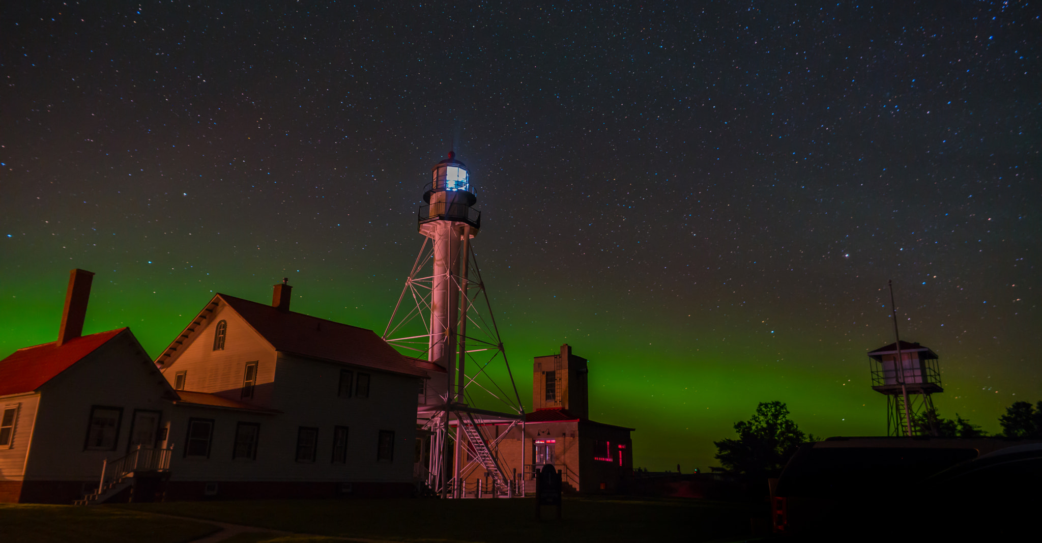 Samsung NX1 + Samsung NX 16mm F2.4 Pancake sample photo. Aurora encounter photography