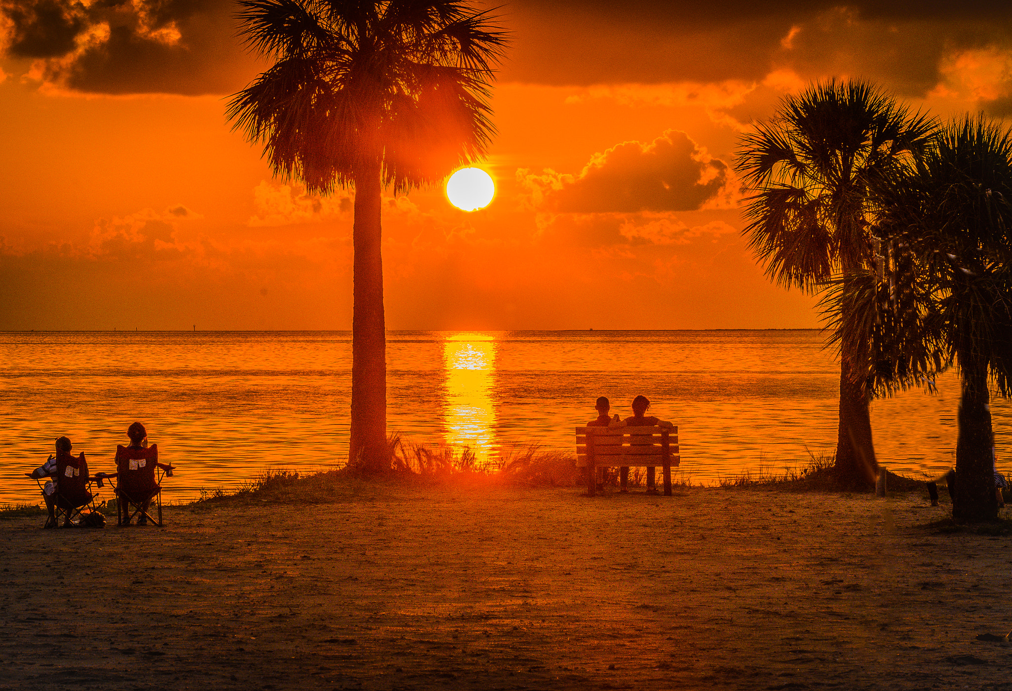 Nikon AF-S Nikkor 70-200mm F4G ED VR sample photo. Sunset beach photography