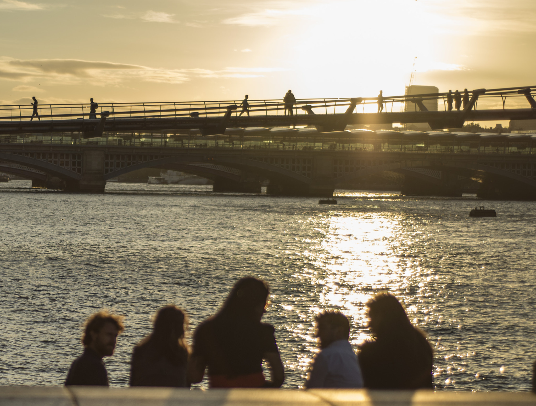 Nikon D600 + AF Nikkor 50mm f/1.8 sample photo. London, chatting young guys and girls photography