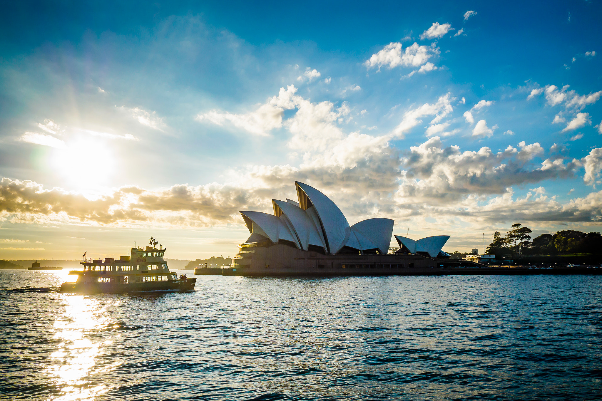 Olympus OM-D E-M1 sample photo. Morning ferry to circular quay photography