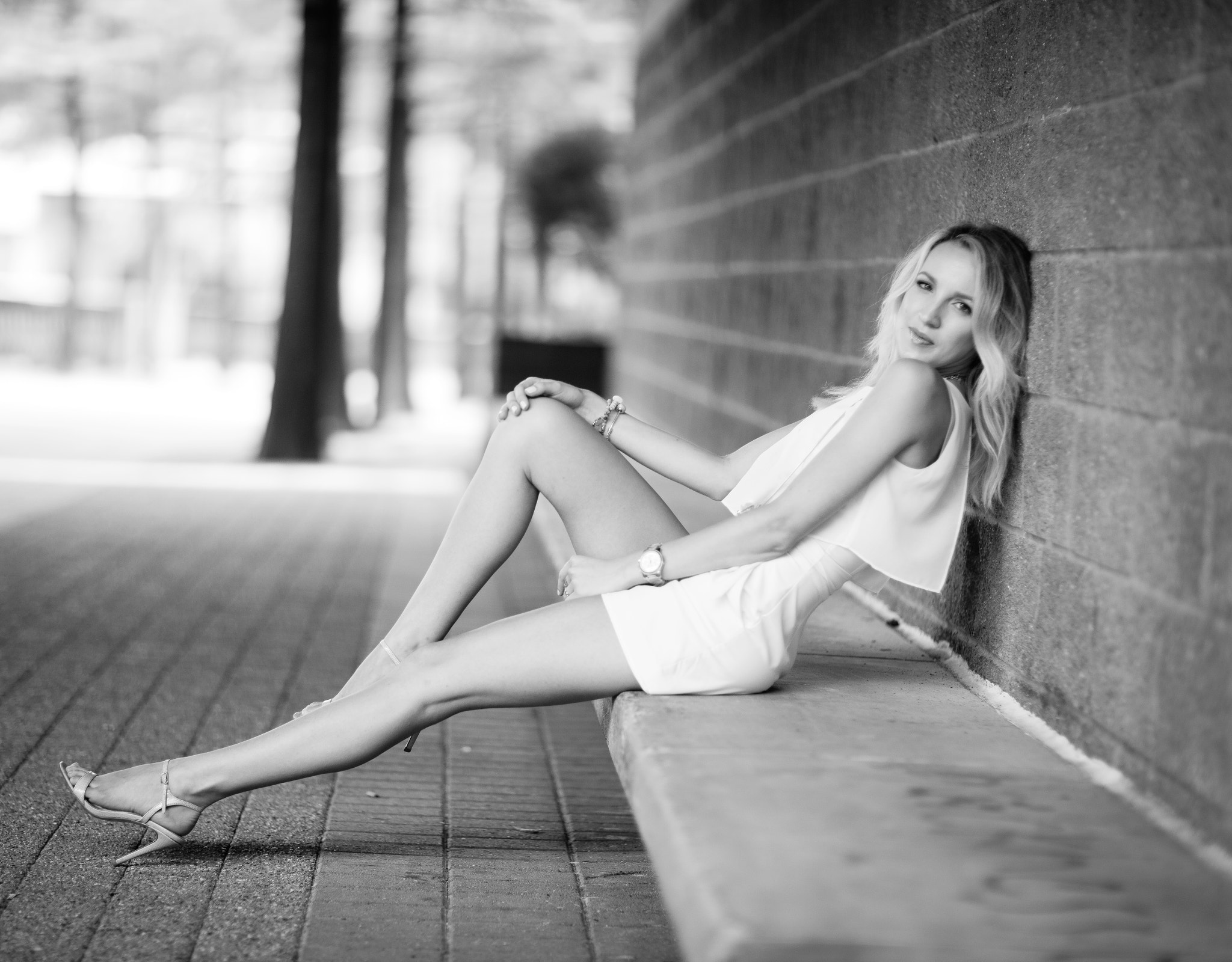 Canon EOS 5DS + Canon EF 85mm F1.2L II USM sample photo. Lean back photography