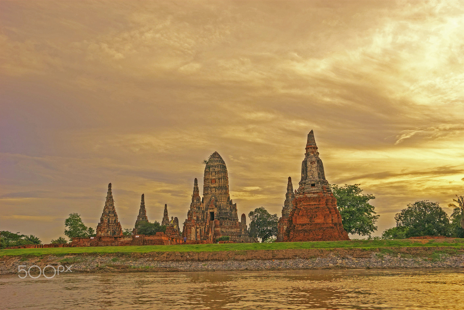 Sony Alpha DSLR-A380 sample photo. Ayutthaya photography