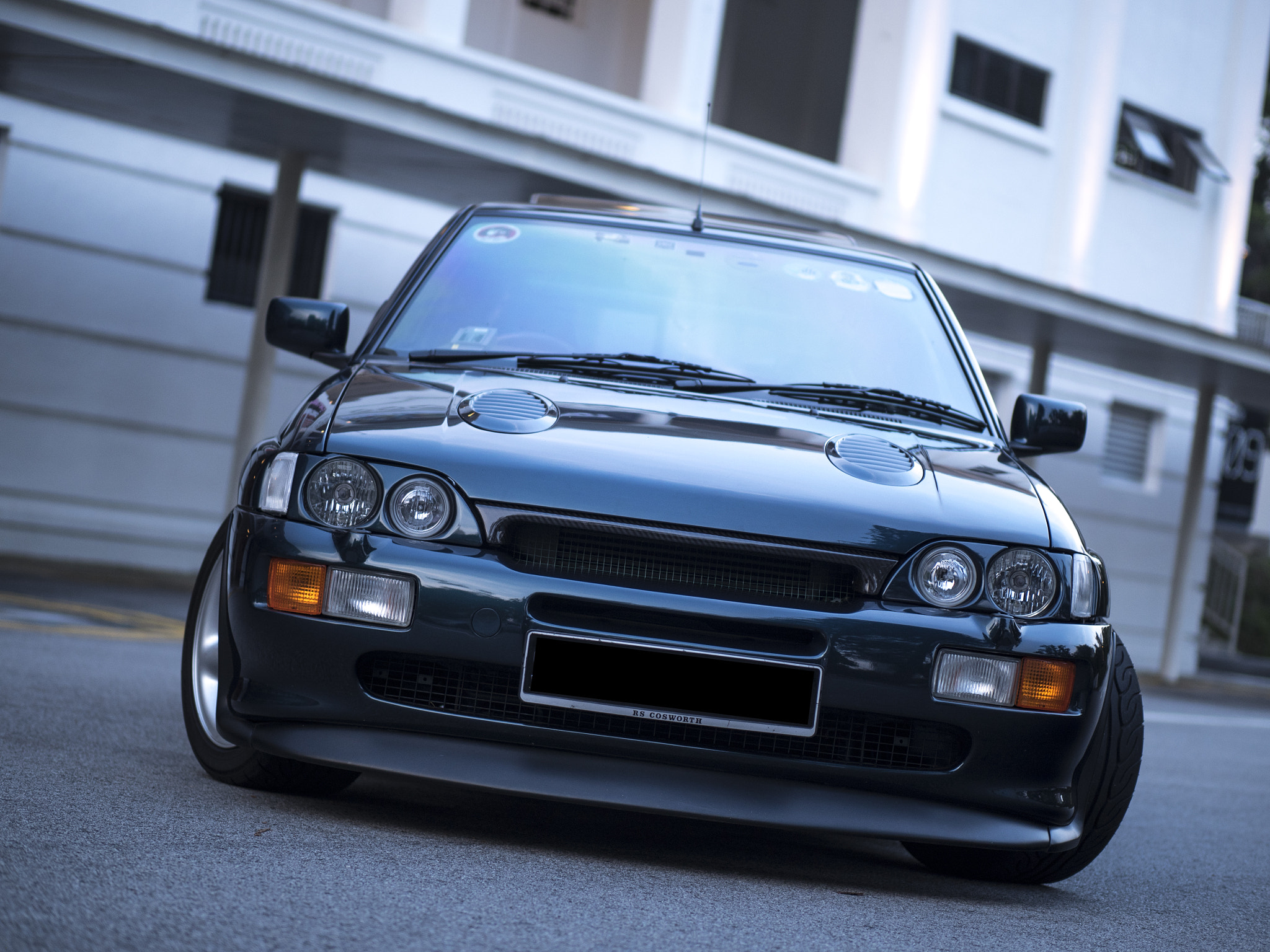 Panasonic Leica DG Nocticron 42.5mm F1.2 ASPH OIS sample photo. That ford escort.. photography