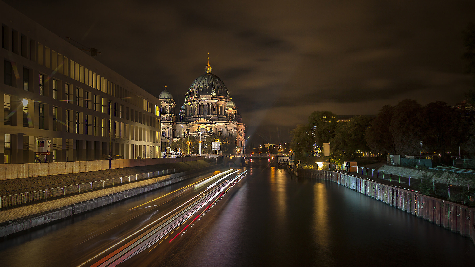 Canon EOS 50D + Sigma 10-20mm F3.5 EX DC HSM sample photo. Berlin cathedral photography