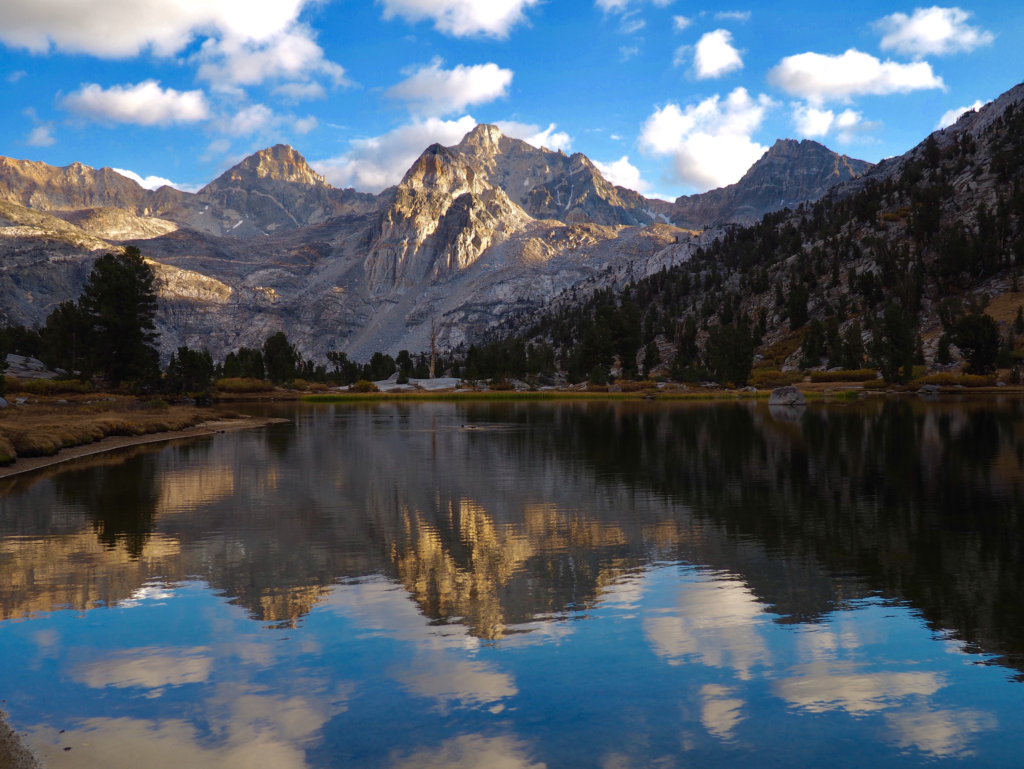 Olympus OM-D E-M10 + Panasonic Lumix G 20mm F1.7 ASPH sample photo. Rae lakes, kings canyon national park photography