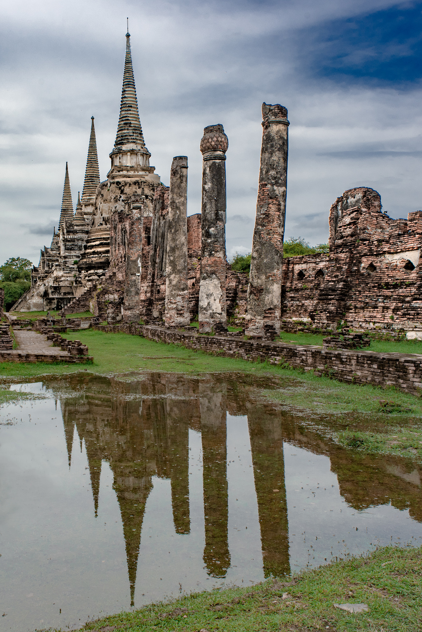 Nikon D810 + Nikon AF Nikkor 24mm F2.8D sample photo. Lovely reflections in the rainy season.  photography