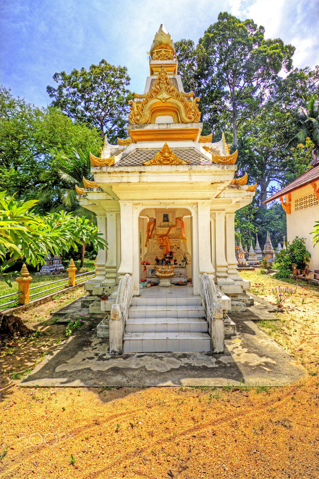 Sony SLT-A77 sample photo. Wat samret temple photography