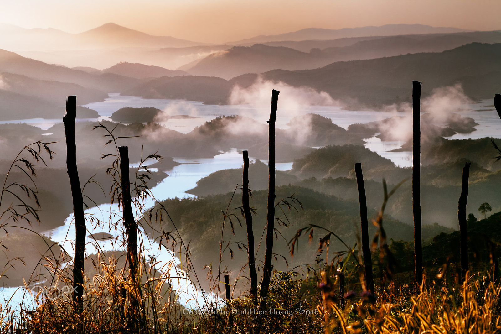 Canon EF 70-210mm f/4 sample photo. Tà Đùng photography