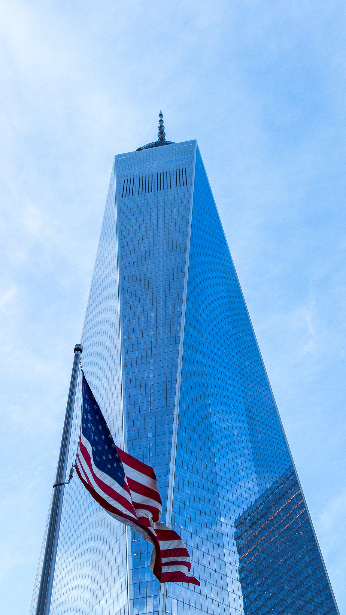 Samsung NX 30mm F2 Pancake sample photo. Skyscraper photography