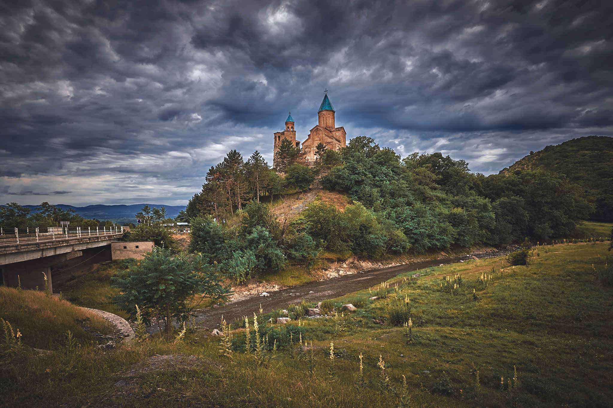 Sony a99 II sample photo. Gremi castle and church photography