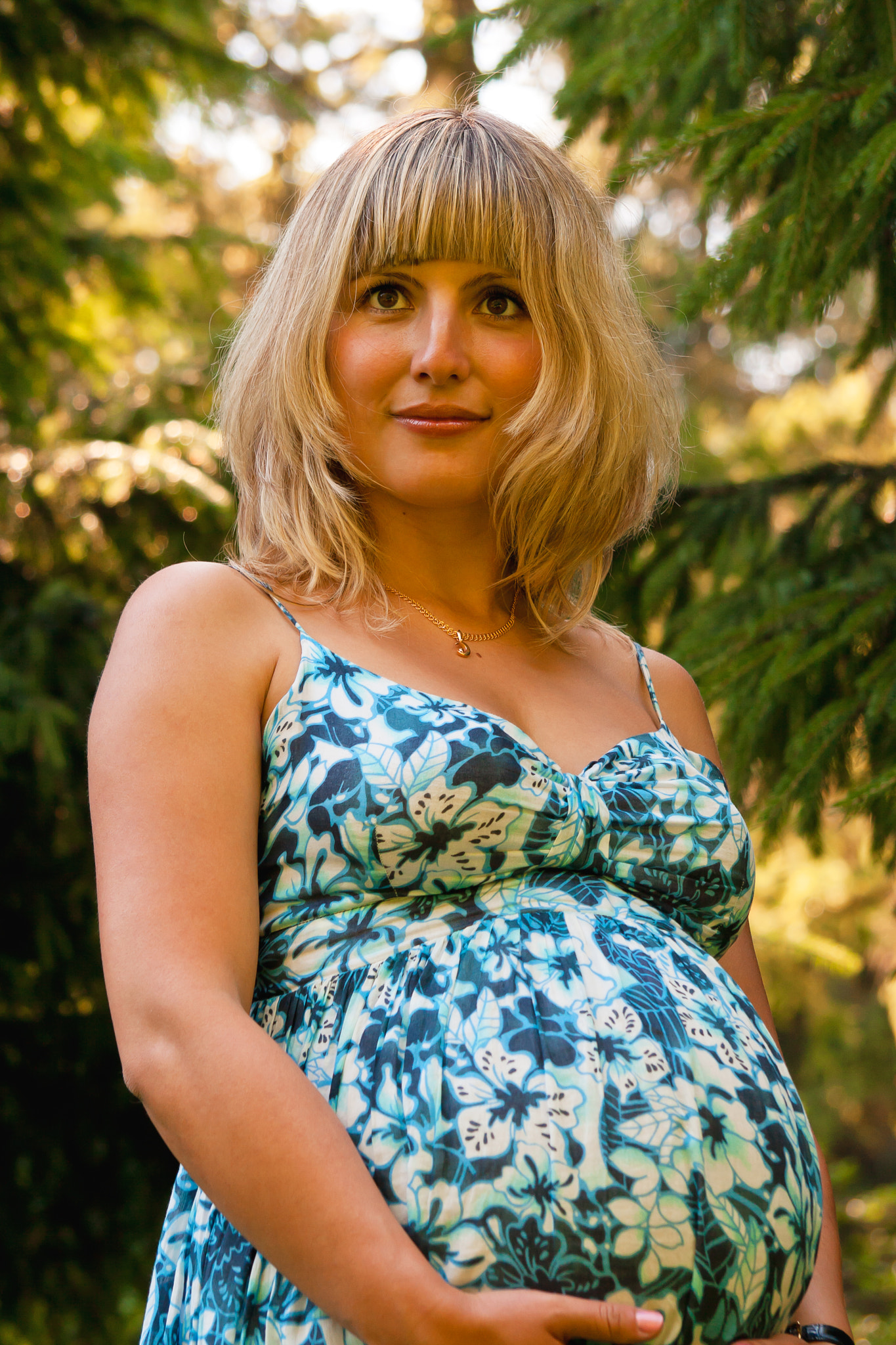 Sigma 50-200mm F4-5.6 DC OS HSM sample photo. The young pregnant woman photography