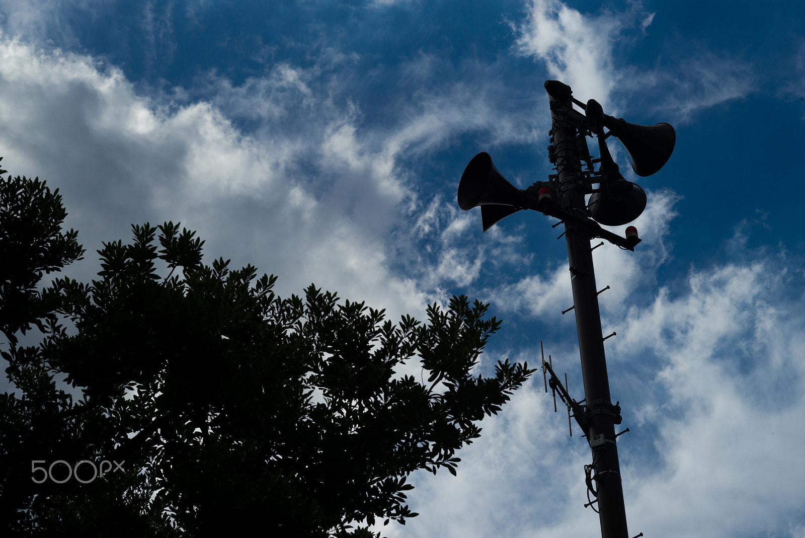 Leica APO-Summicron-M 90mm F2 ASPH sample photo. Speaker photography