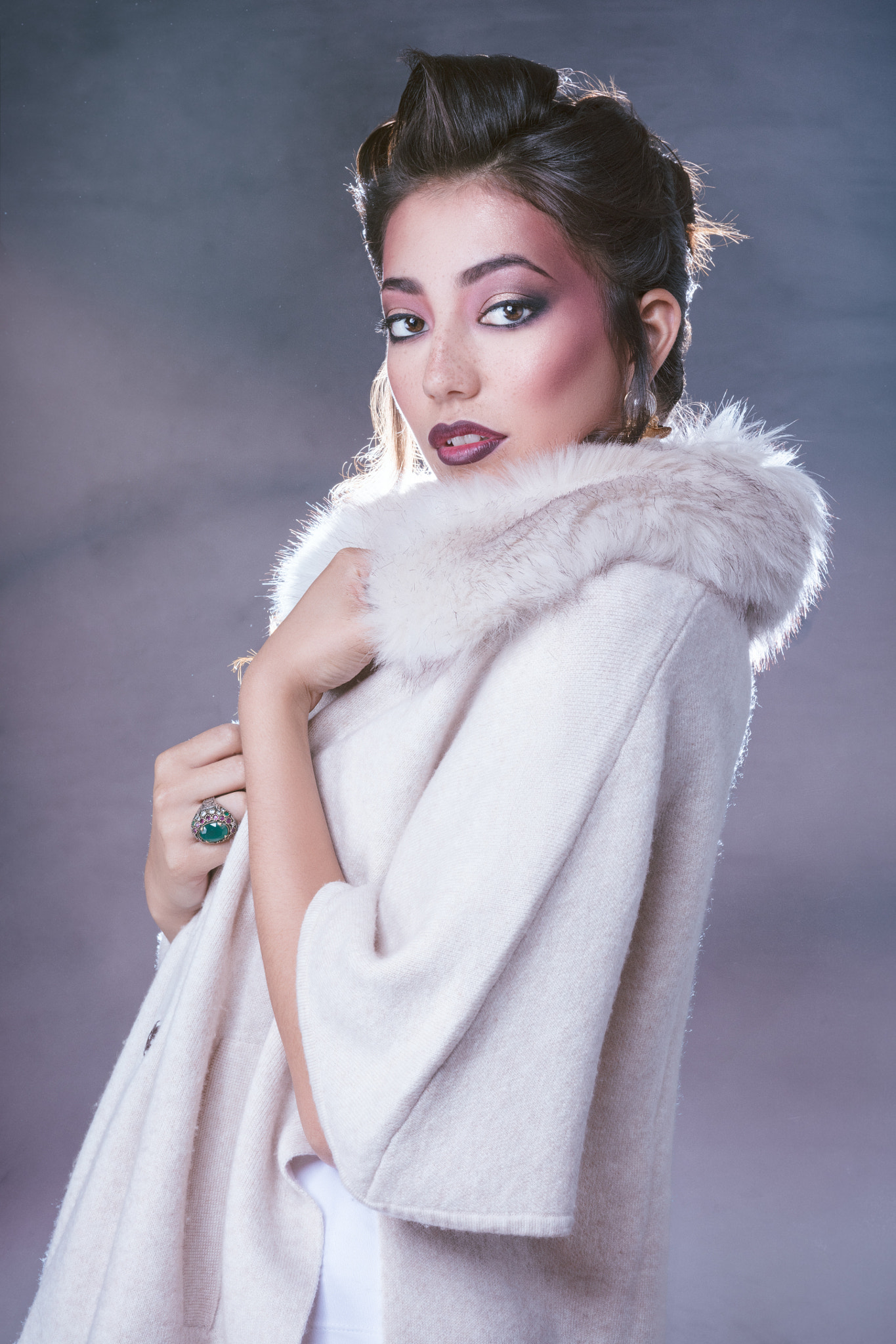 Sigma 85mm F1.4 EX DG HSM sample photo. Ambre photography