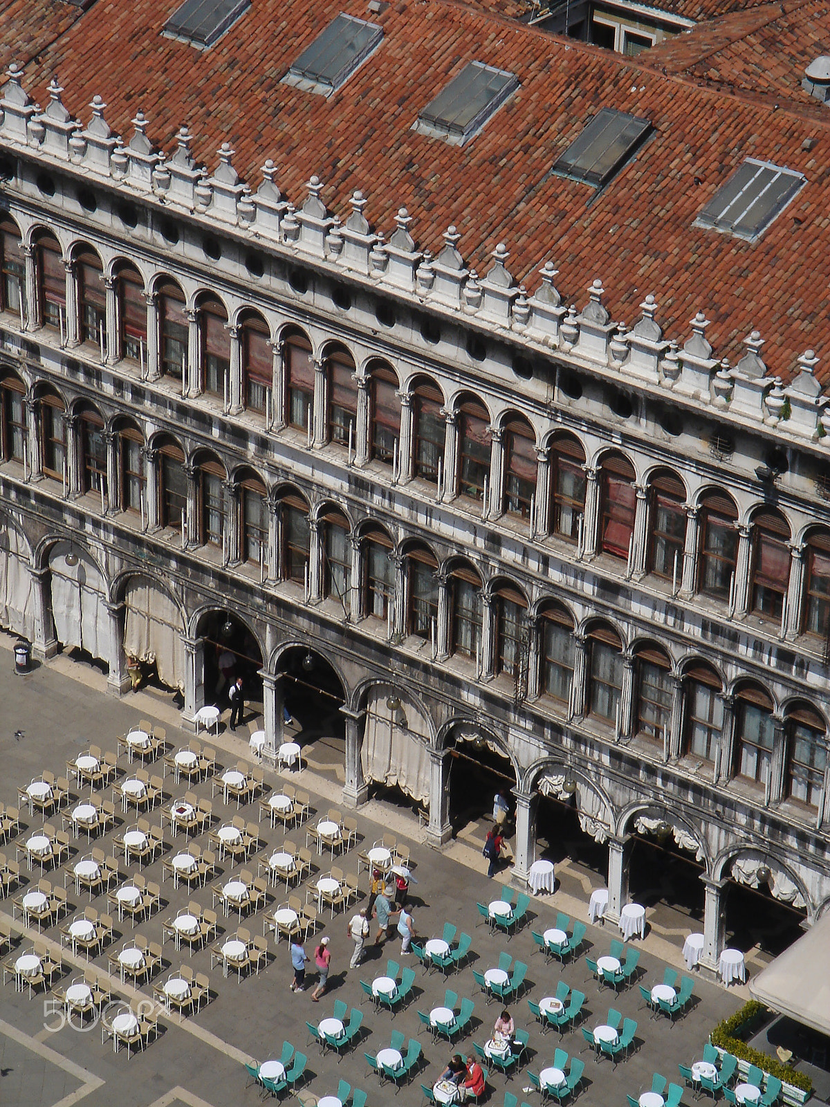 Sony DSC-T3 sample photo. St. mark's square photography