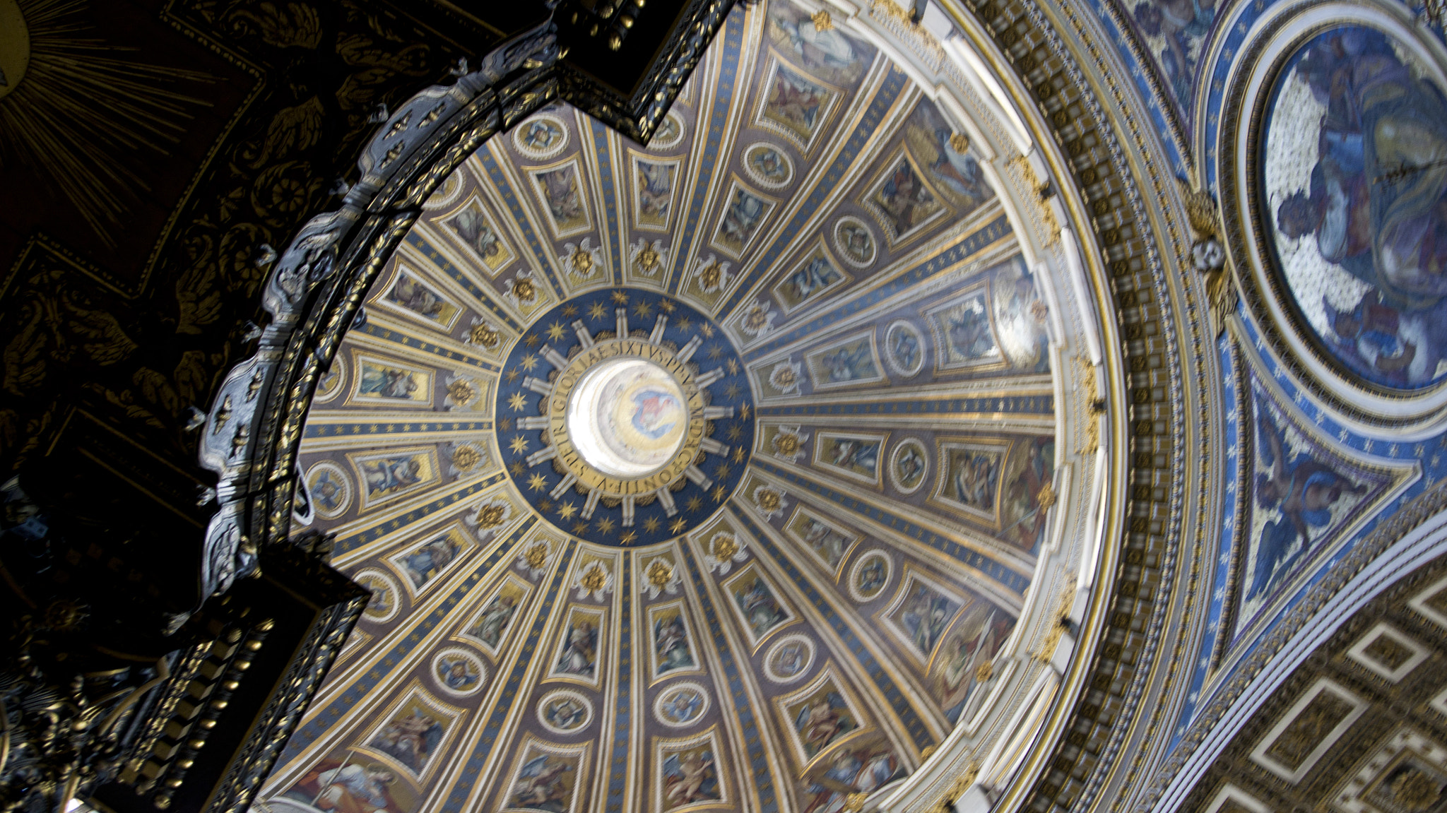 Sony Alpha DSLR-A580 + Sony 28-75mm F2.8 SAM sample photo. St. peter's basilica photography