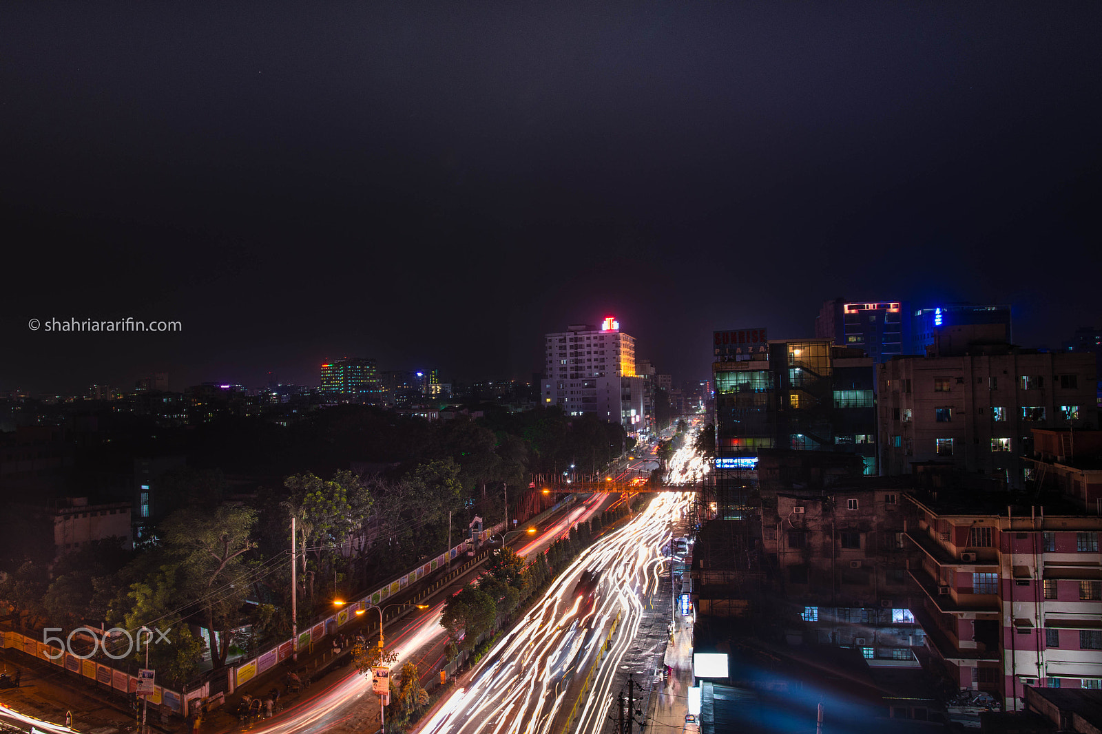 Nikon D5500 + Sigma 18-35mm F1.8 DC HSM Art sample photo. Night life photography
