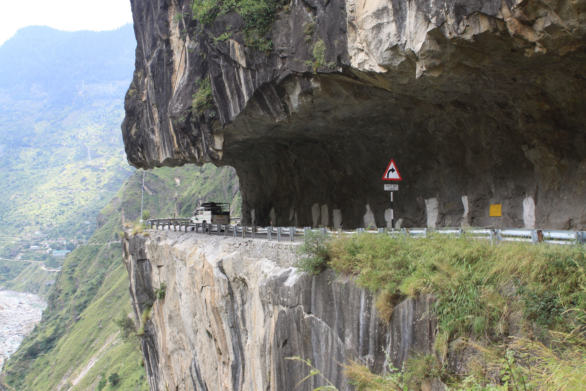 Canon EOS 50D + Canon EF 24-70mm F2.8L USM sample photo. Hindustan-tibet highway b/n jeori and wangtu photography