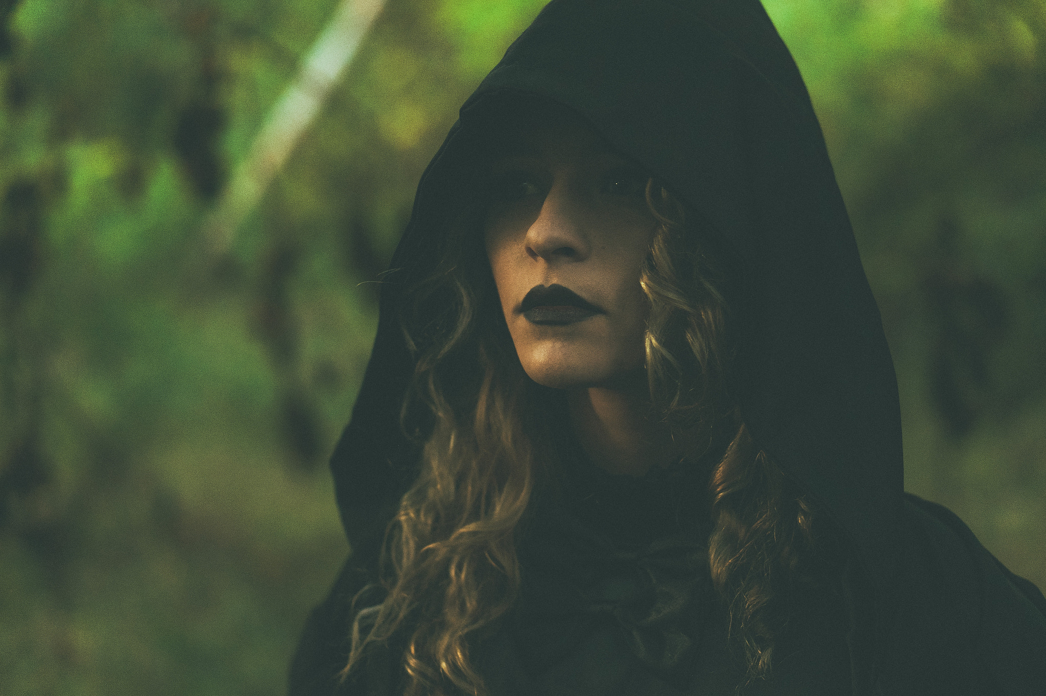 Sony Alpha a3000 sample photo. "haunted" photography