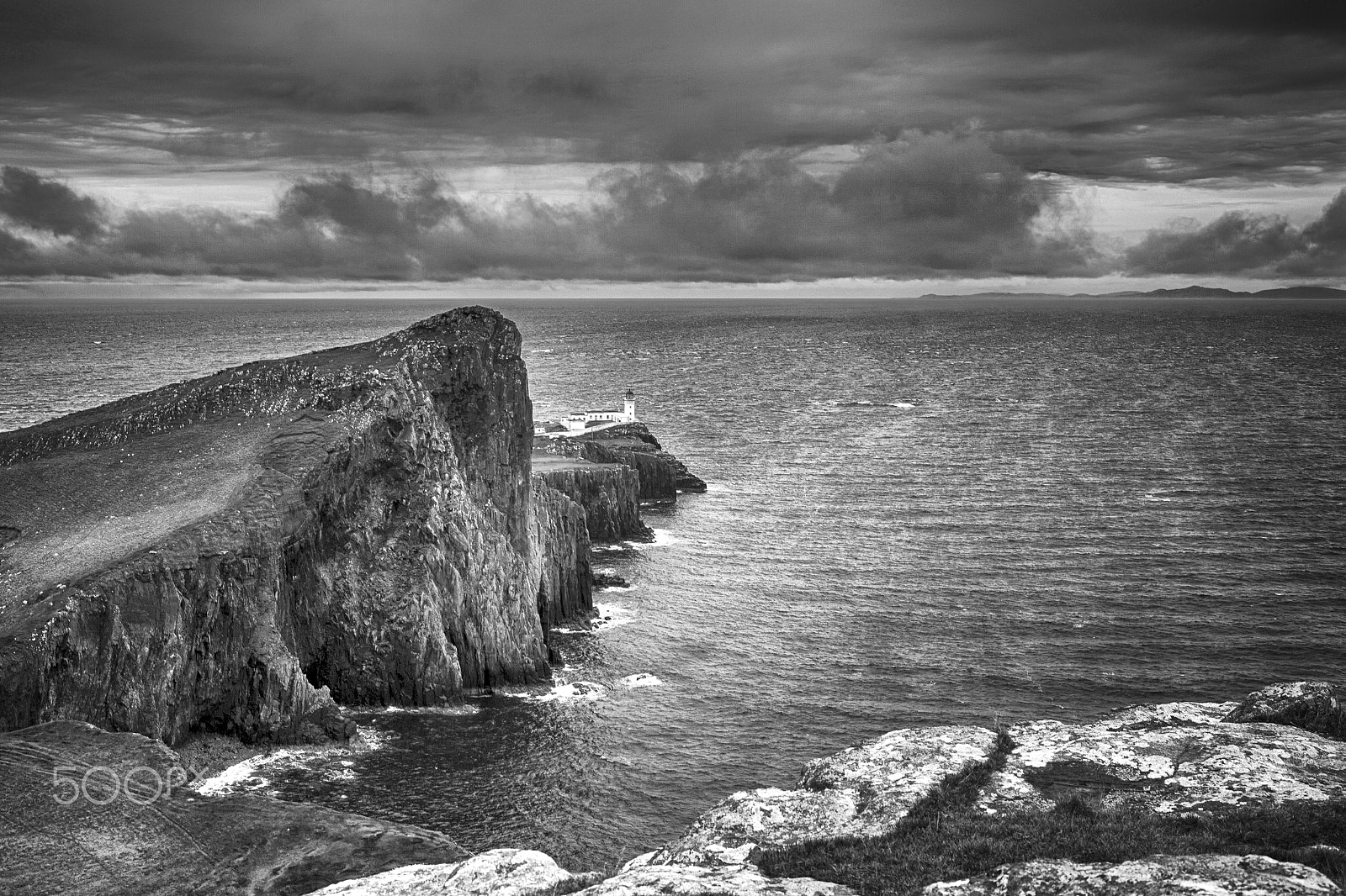 Canon EOS 5D Mark II + Canon EF 16-35mm F4L IS USM sample photo. Neist point lighthouse photography