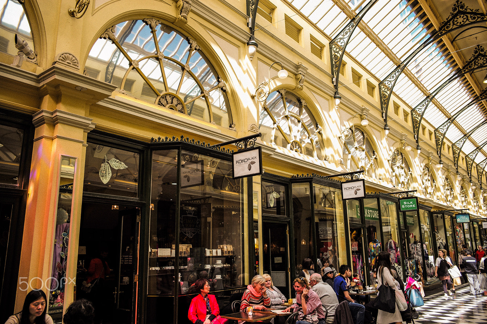 Summilux-M 1:1.4/28 ASPH. sample photo. Café at collins arcade photography