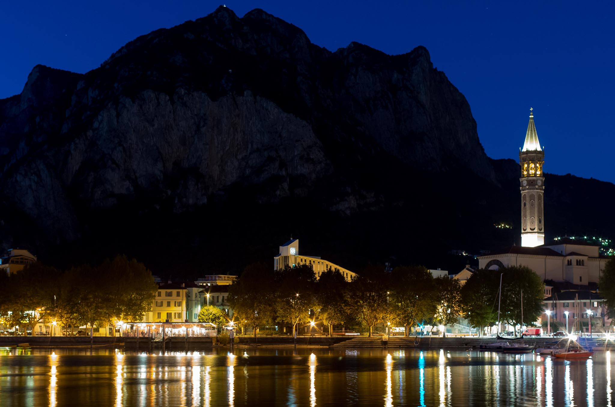 Pentax K-5 IIs + Pentax smc DA 35mm F2.4 AL sample photo. Lecco, the bell tower photography