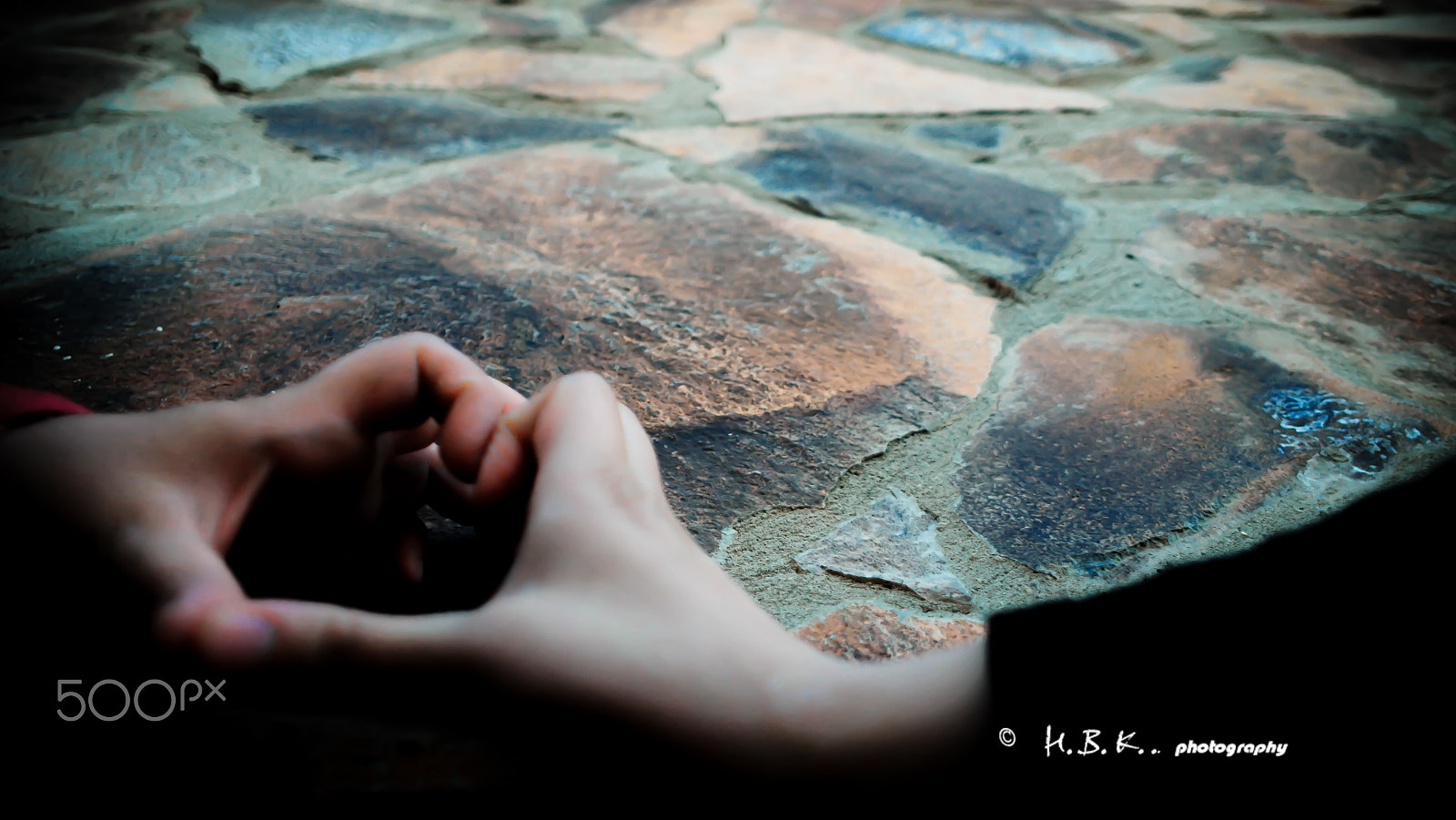 NX 16mm F2.4 sample photo. Hand is for hand photography