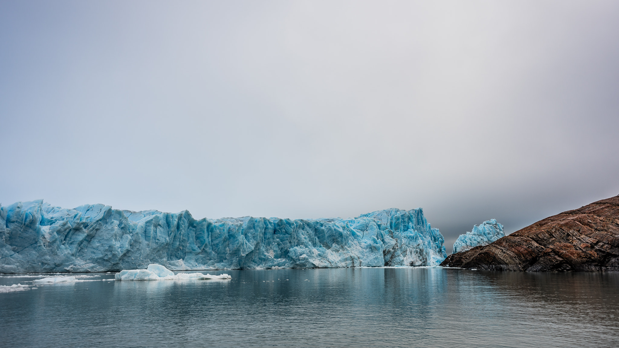 Nikon D750 + Nikon AF Nikkor 24mm F2.8D sample photo. Glacier perito moreno photography