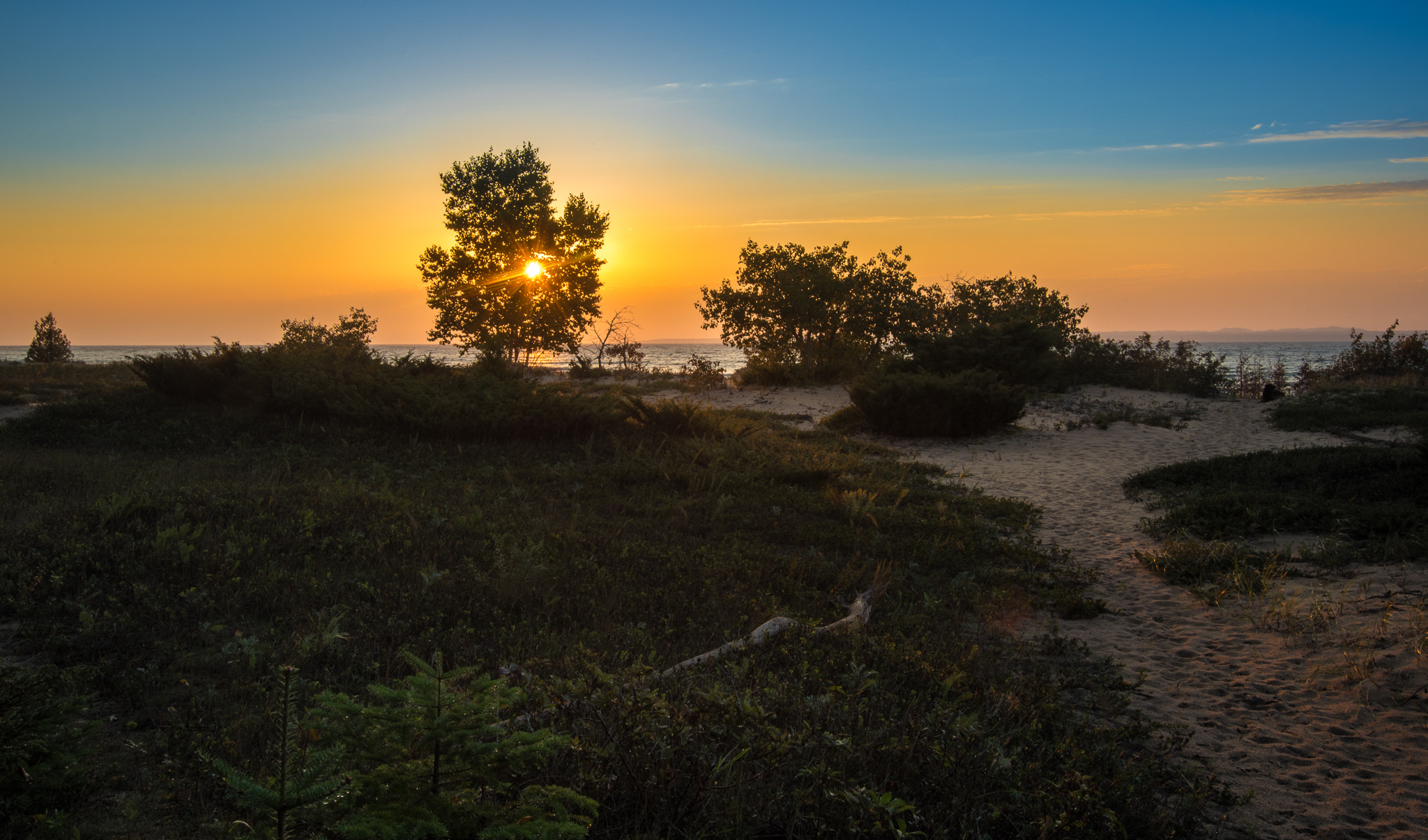 Nikon AF Nikkor 24-85mm F2.8-4D IF sample photo. Awaiting sunset photography