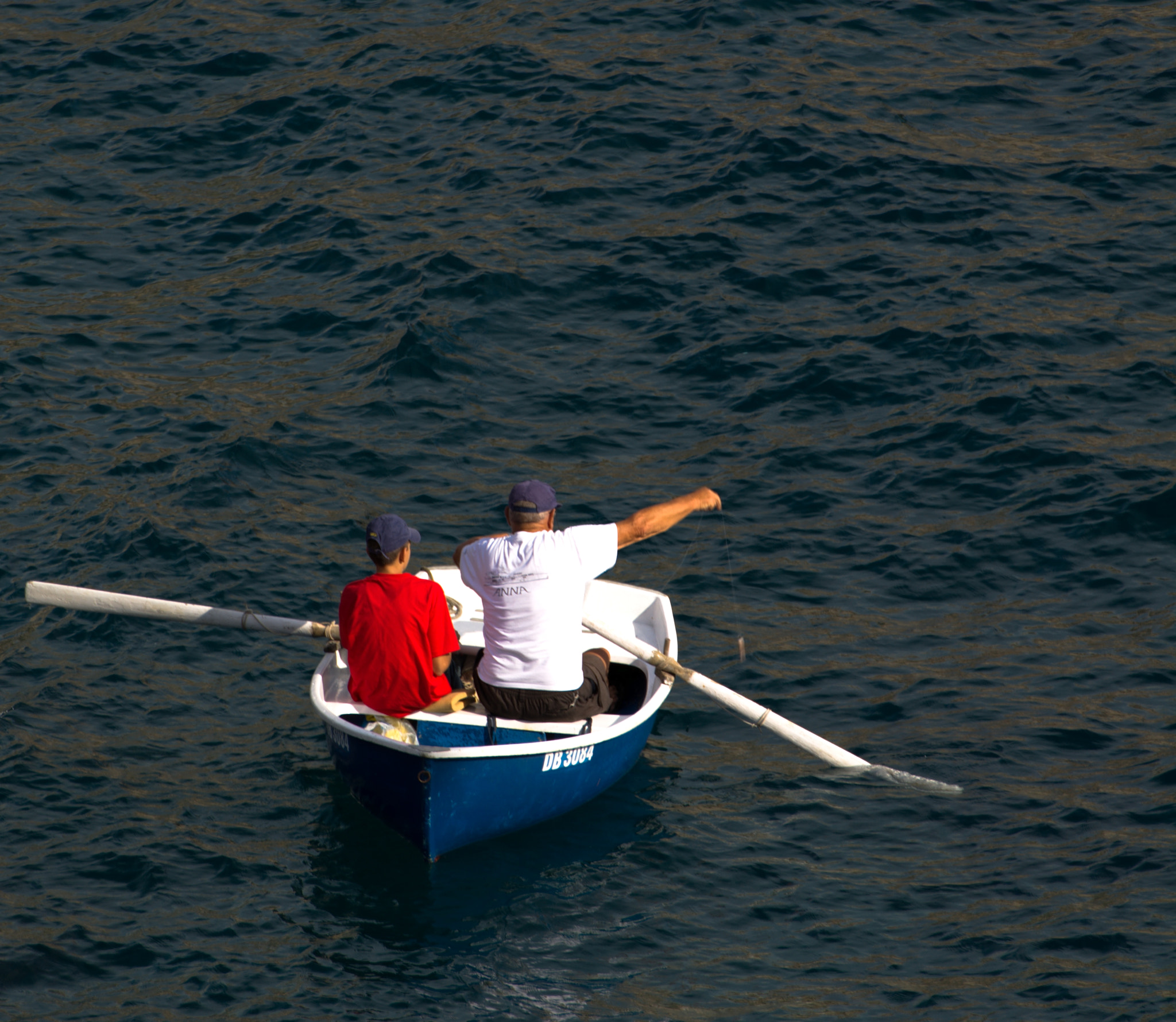 70.00 - 300.00 mm f/4.0 - 5.6 sample photo. Family fishing photography