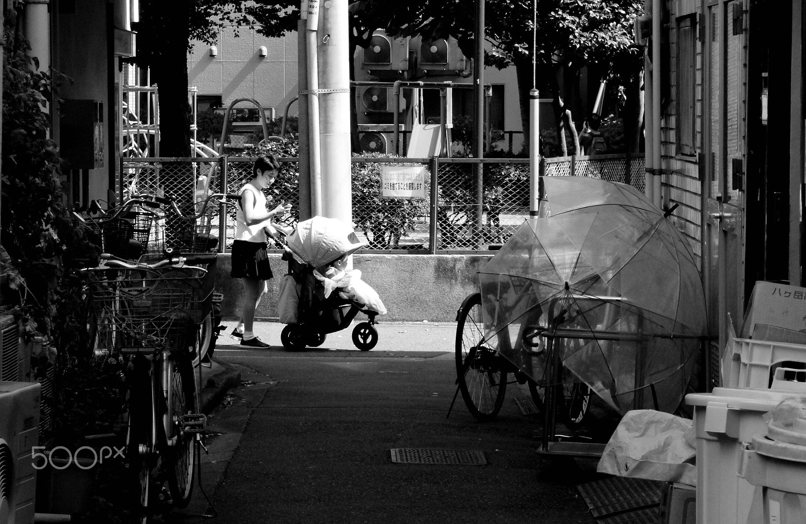 Canon EOS 600D (Rebel EOS T3i / EOS Kiss X5) sample photo. Tokyo streets photography