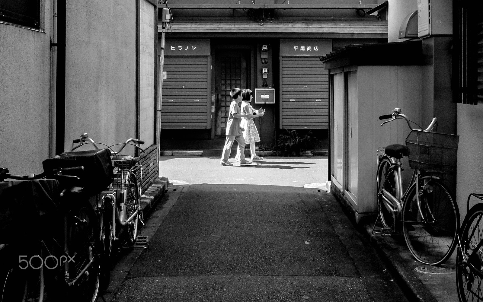Canon EOS 600D (Rebel EOS T3i / EOS Kiss X5) sample photo. Tokyo streets photography