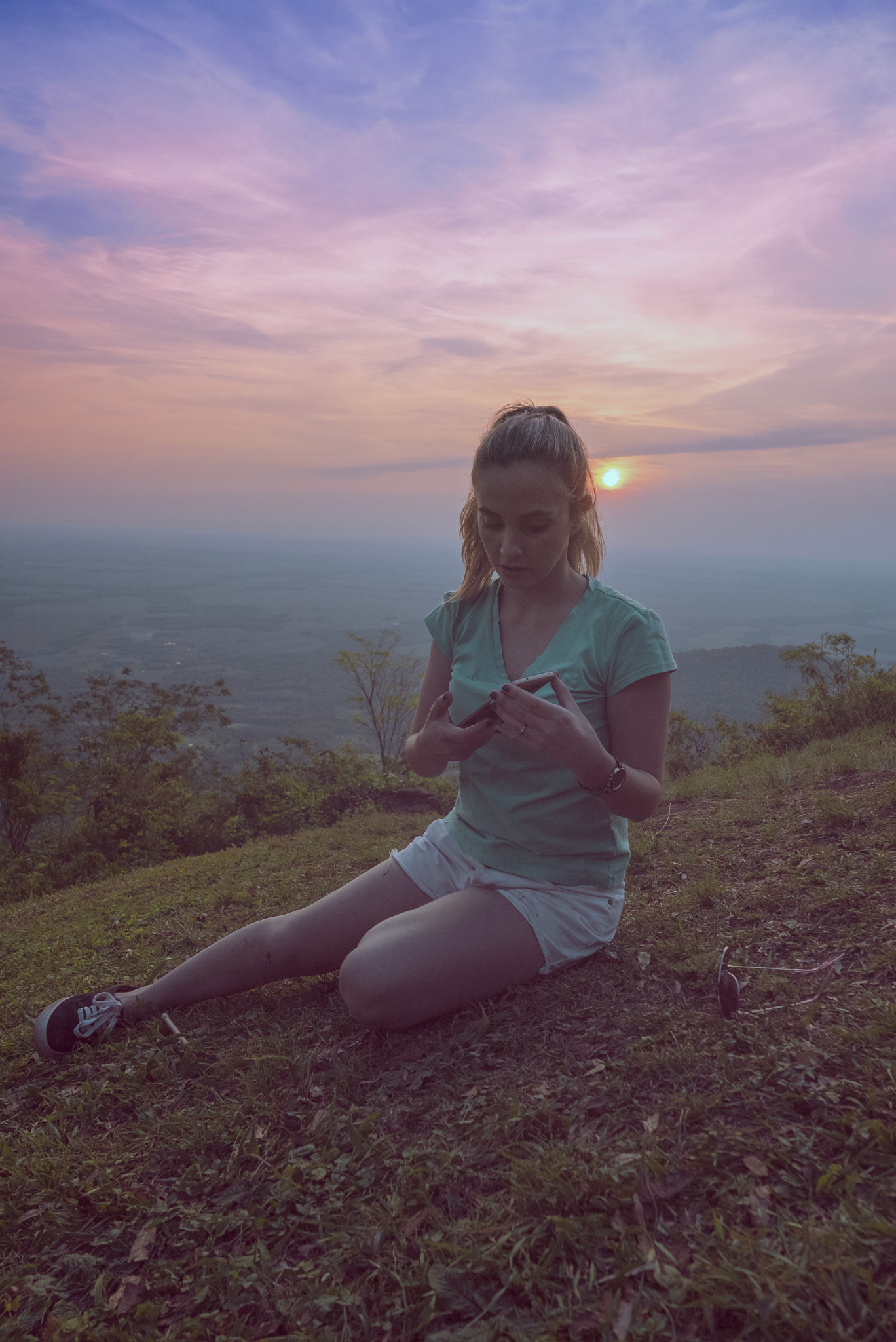 Sony a7S II + Sony Vario Tessar T* FE 24-70mm F4 ZA OSS sample photo. Sunset photography