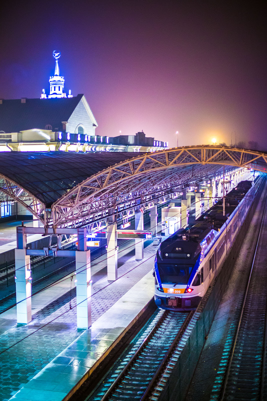 Canon EOS-1D X sample photo. .station photography