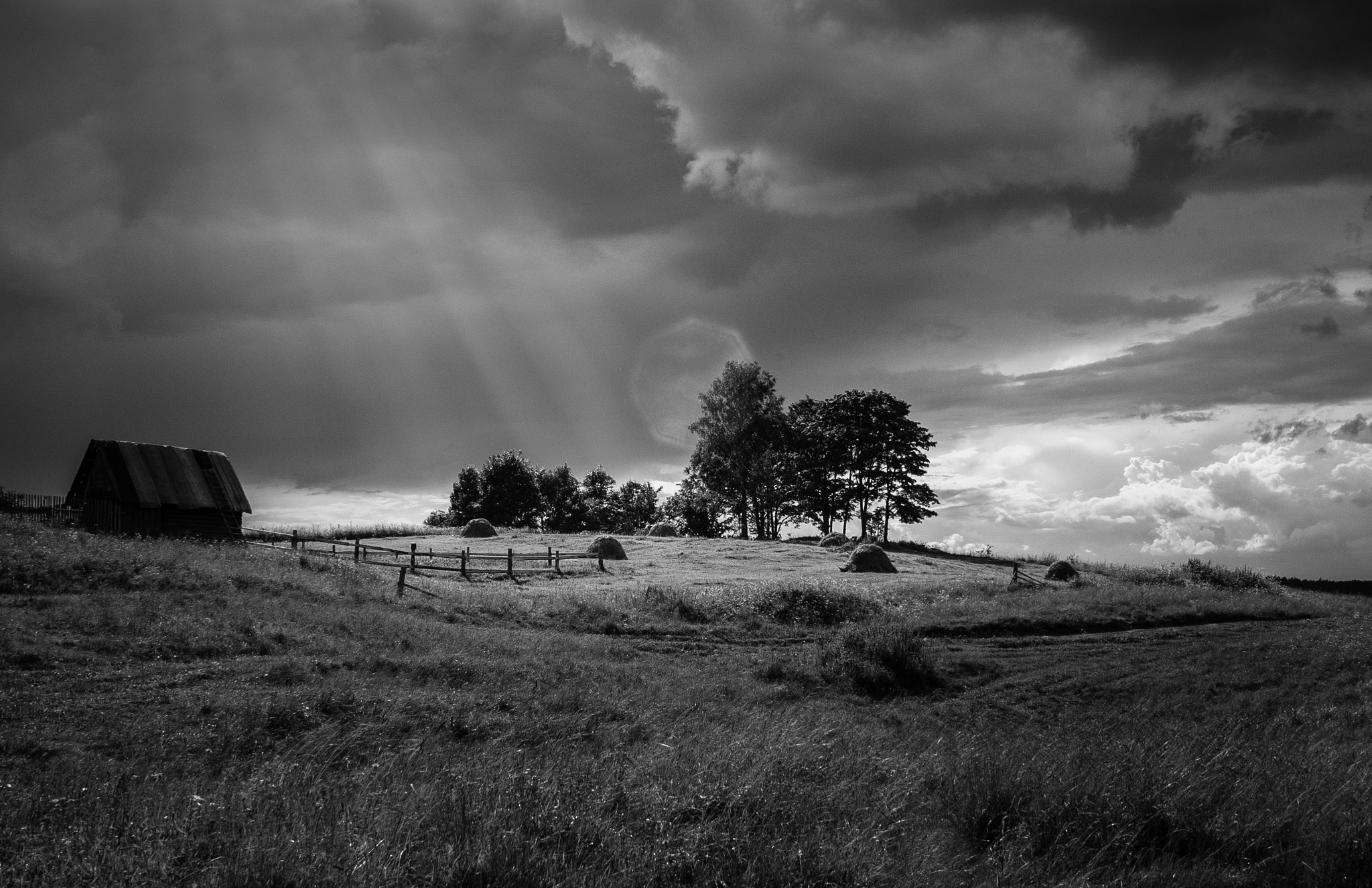 Nikon D70 sample photo. Before the rain b&w photography