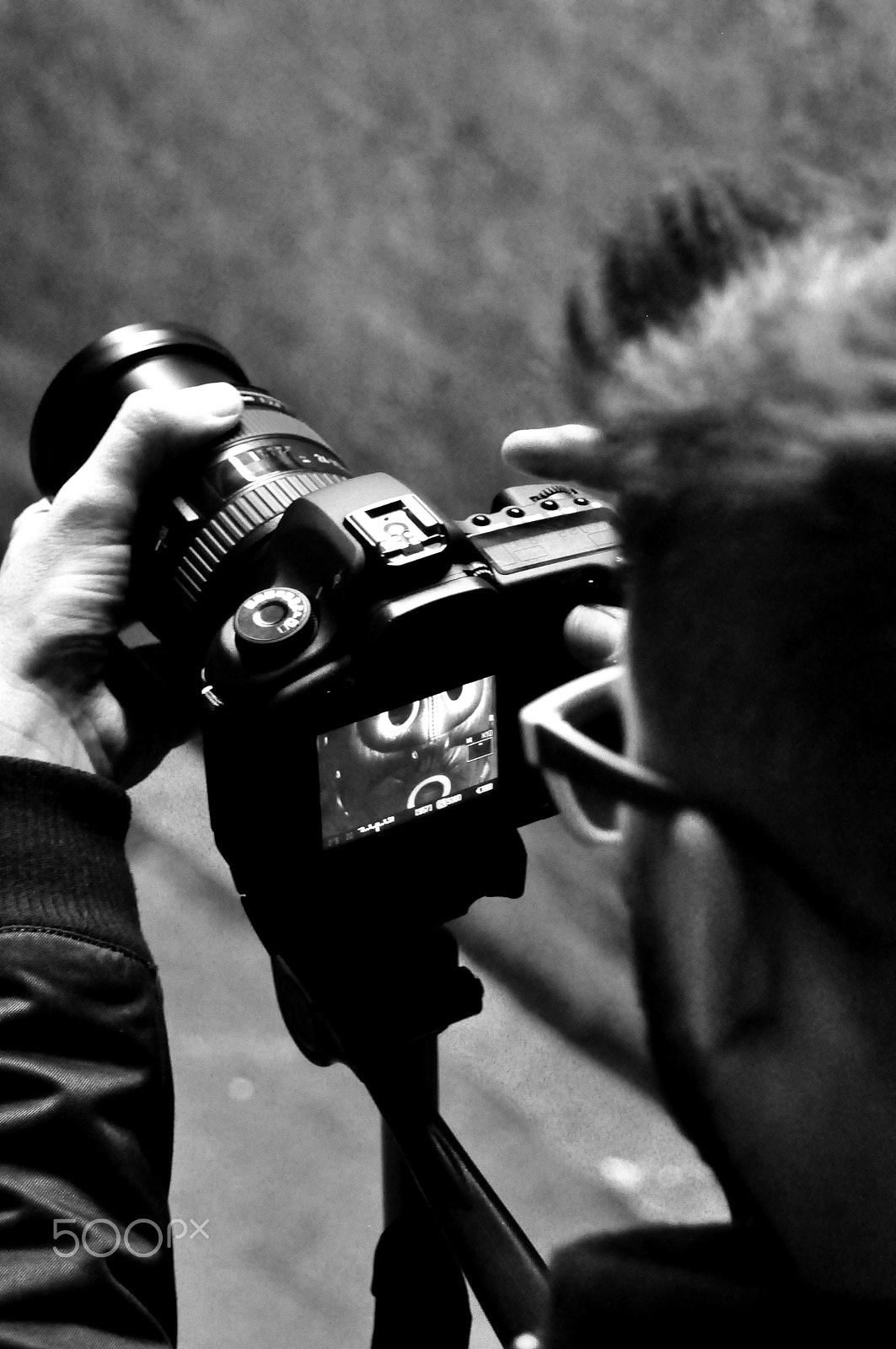 Nikon D90 + AF Zoom-Nikkor 24-120mm f/3.5-5.6D IF sample photo. Fotografo a lavoro photography