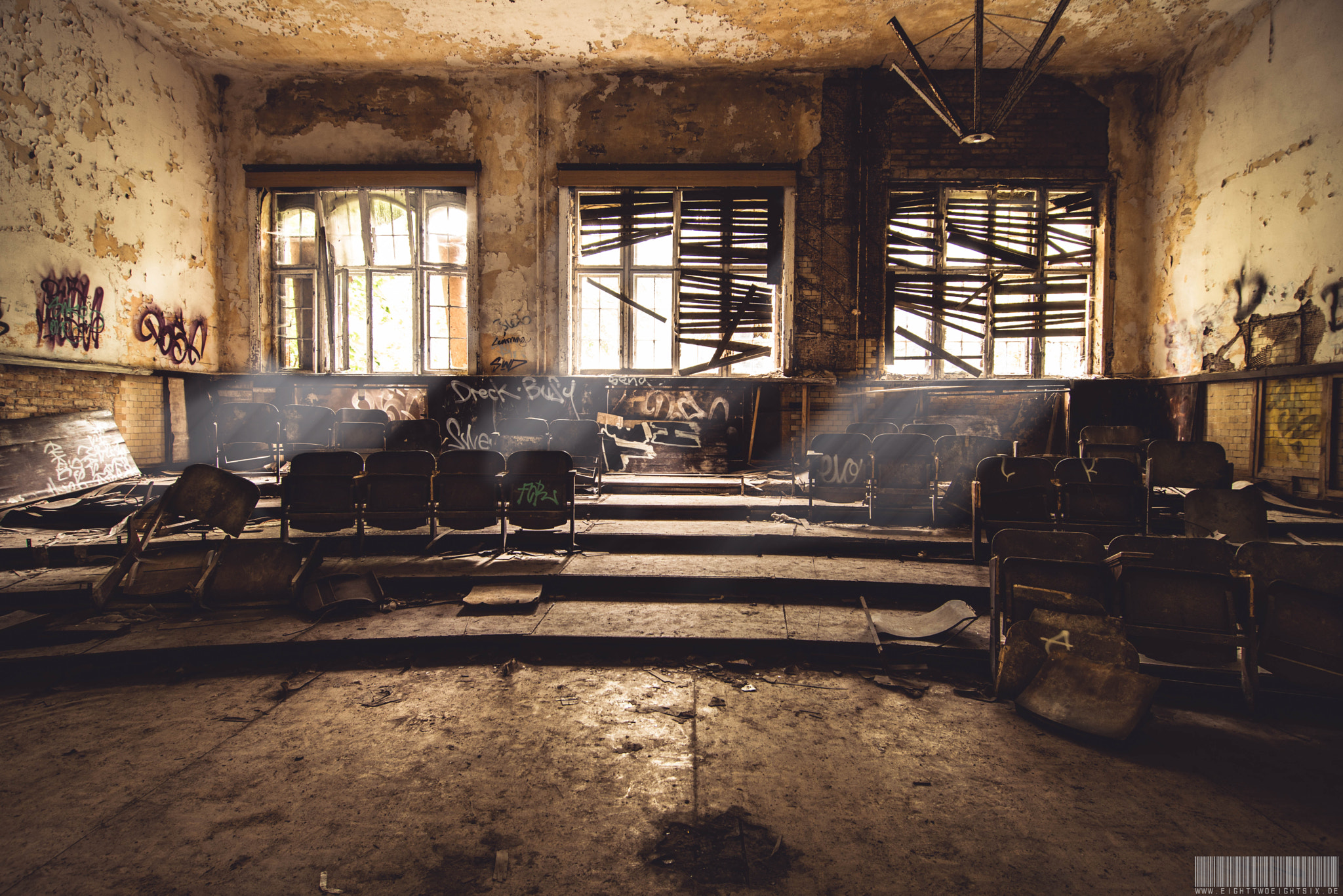 Tokina AT-X Pro 12-24mm F4 (IF) DX sample photo. Beelitz heilstätten - lecture hall photography