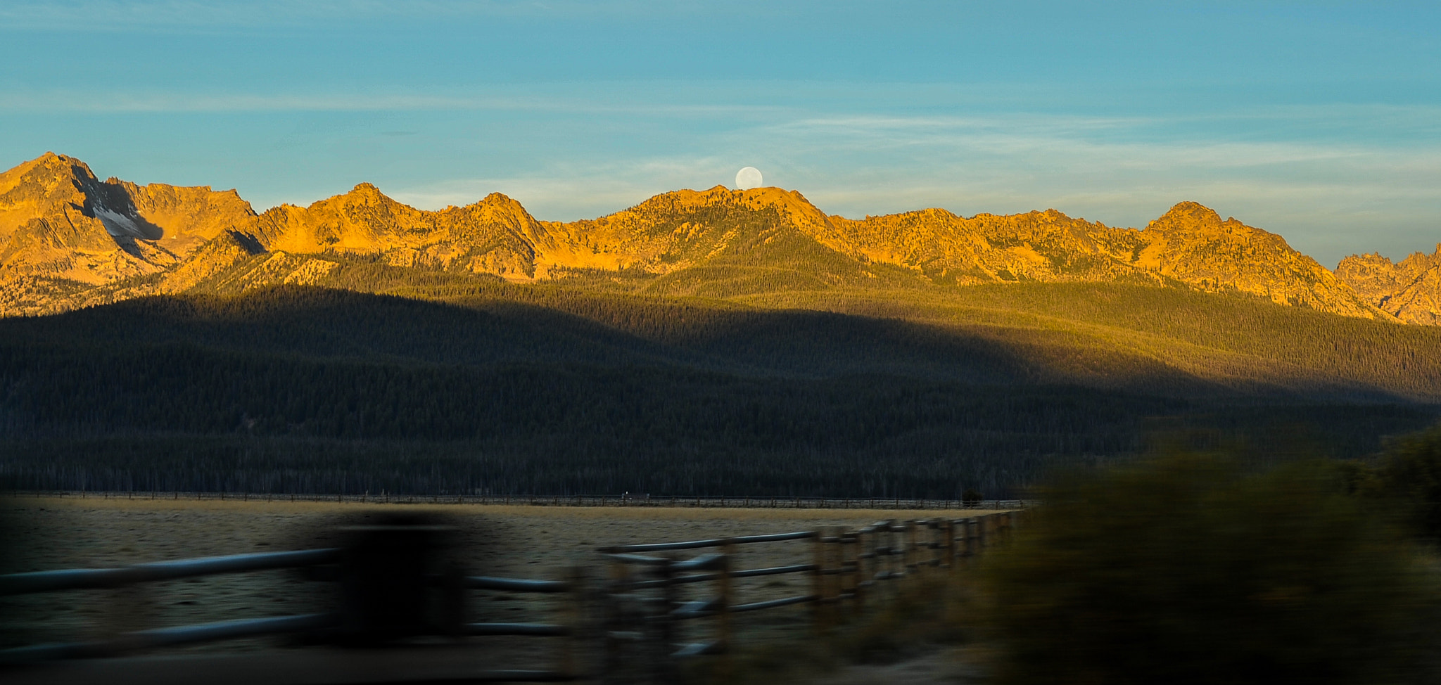 Nikon D3S + Nikon AF-S Nikkor 50mm F1.4G sample photo. Morning moon over sawthooth mountains photography