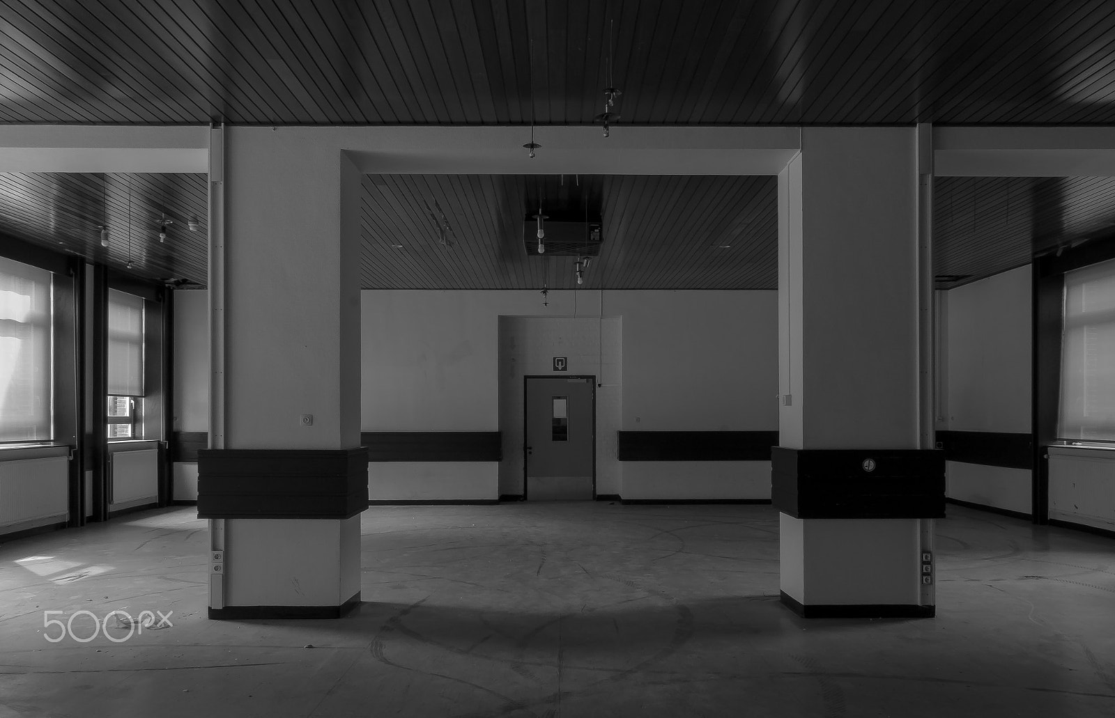 Samsung NX 18-200mm F3.5-6.3 ED OIS sample photo. The refectory photography