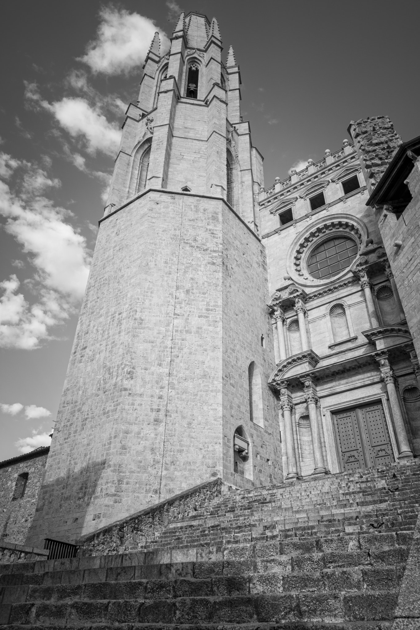 Sigma 8-16mm F4.5-5.6 DC HSM sample photo. Girona photography
