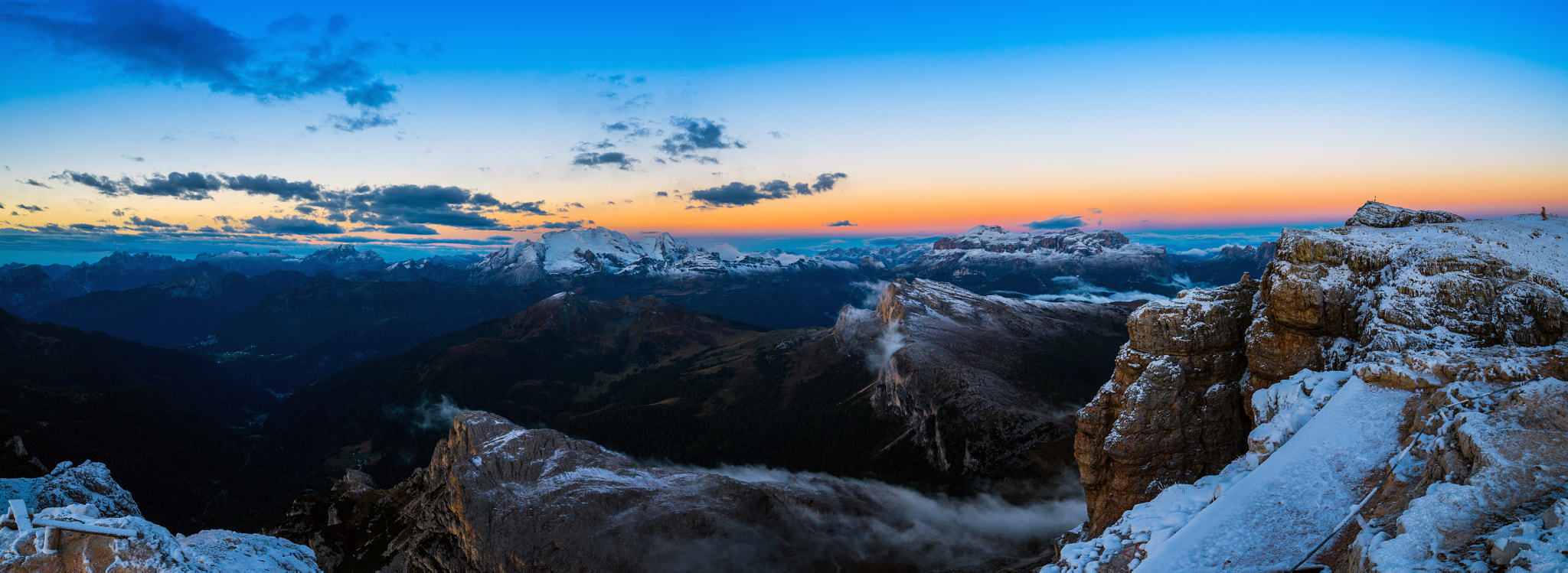 Sony a7R II + Canon EF 16-35mm F4L IS USM sample photo. The girl with the blanket photography