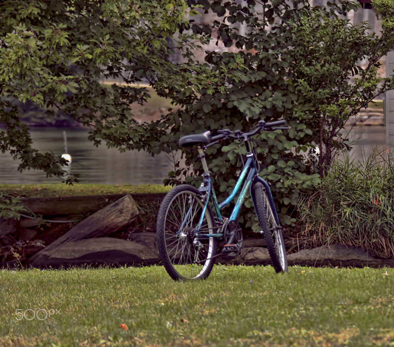 Canon EF 70-200mm F2.8L IS II USM sample photo. Das velo wartet photography
