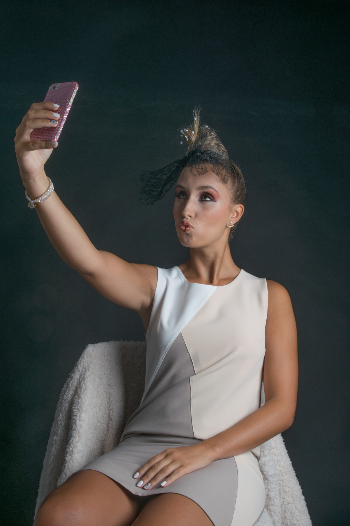 Nikon AF-S Nikkor 24-70mm F2.8G ED sample photo. Nathalie selfie photography