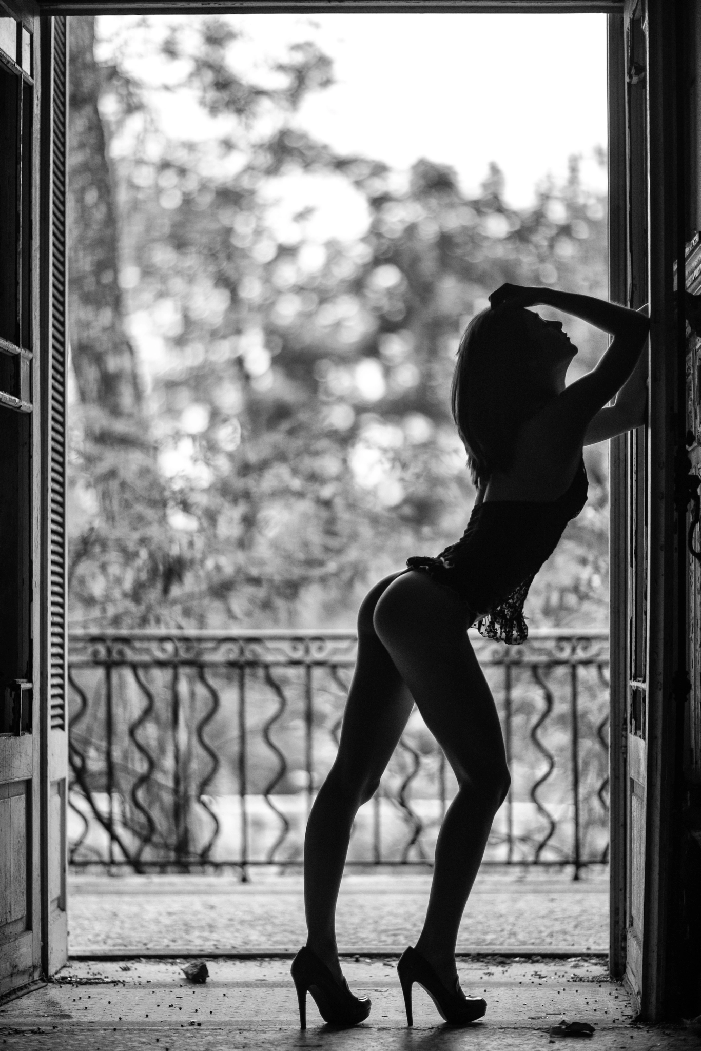 Canon EF 85mm F1.2 sample photo. Sexy shadow photography