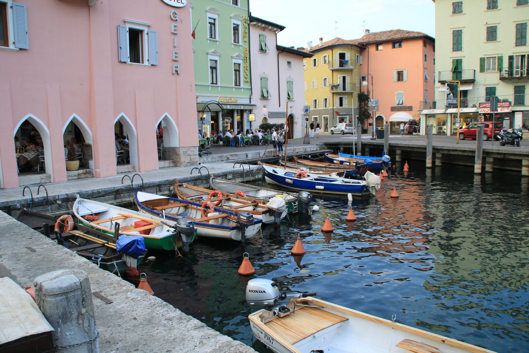 Canon EOS 760D (EOS Rebel T6s / EOS 8000D) sample photo. Hafen torbole photography