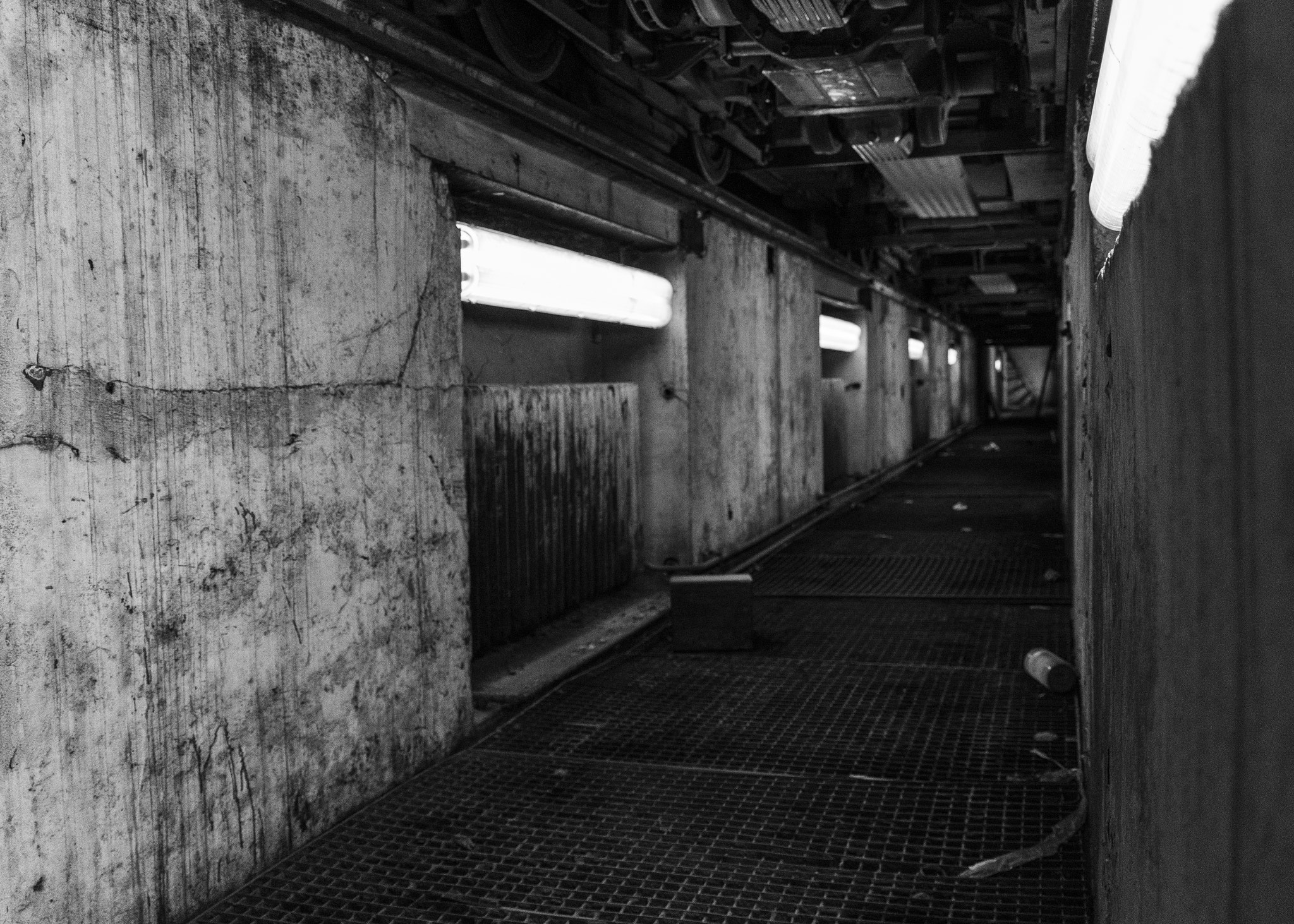 Sony SLT-A77 sample photo. Work pit photography